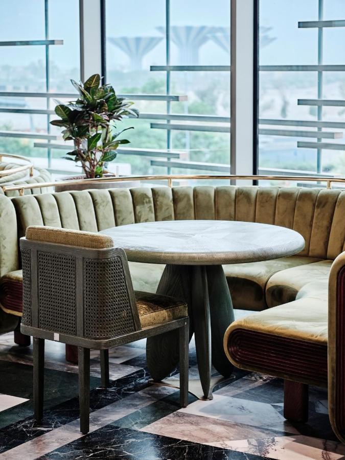 Grand Hyatt Kuwait Hotel Kuwait City Exterior foto A table and chair